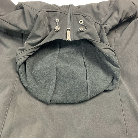 Calvin Klein Water Resistant Breathable Shell - Picture 8 of 12